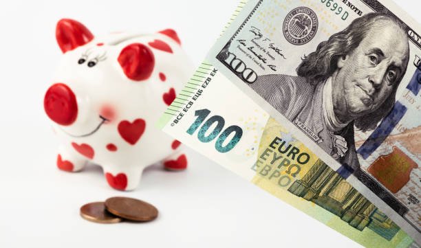 Savings Accounts vs Stocks: Where Should Europeans Invest Their Money?